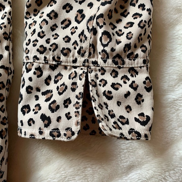 👏 3/$35 👏TanJay Ladies Leopard Print Jacket - Picture 9 of 12